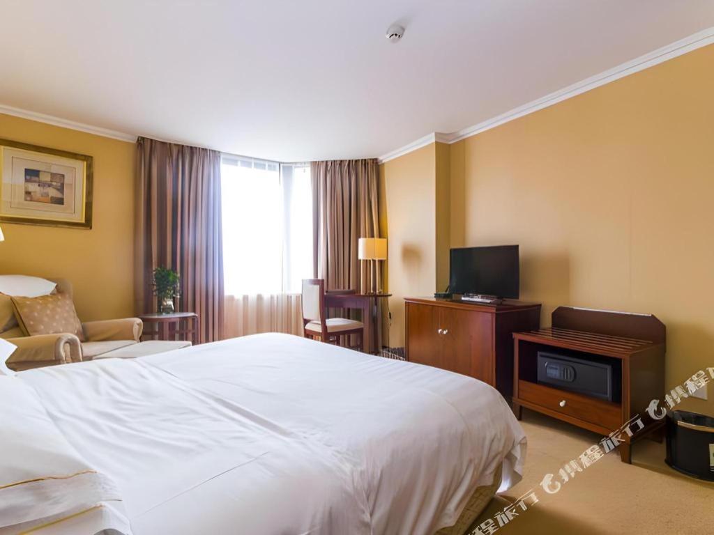 Hotel The Twenty First Century 3*