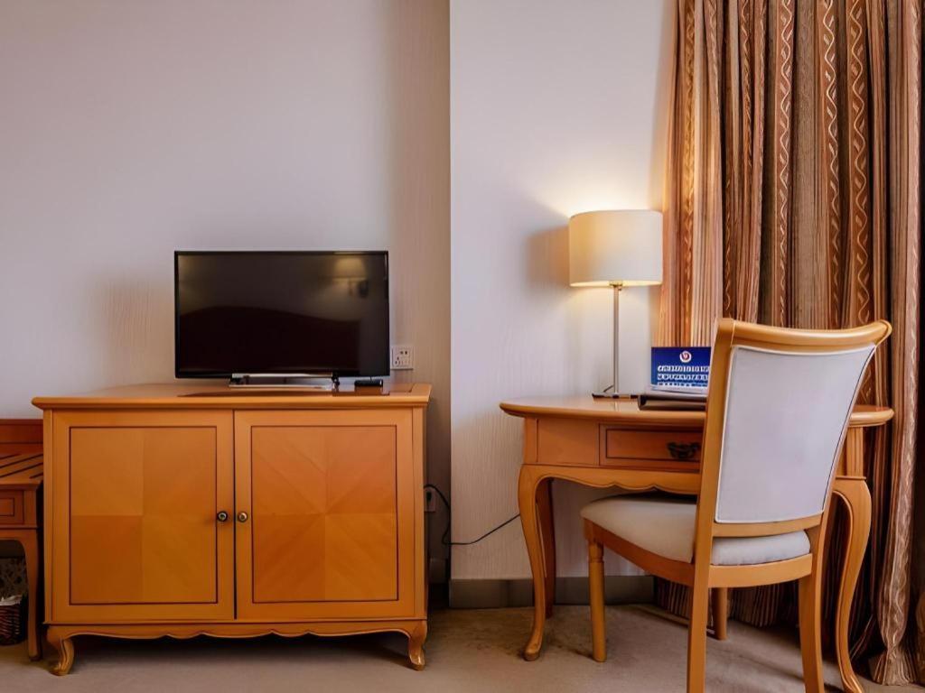 Hotel The Twenty First Century 3*