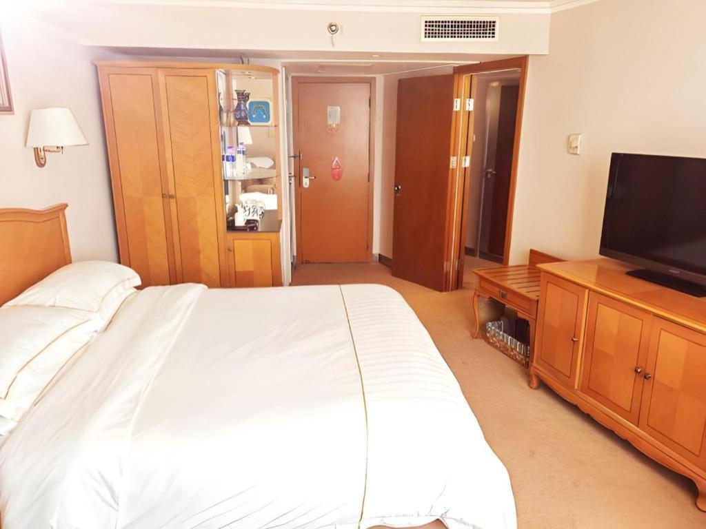 Hotel The Twenty First Century 3*
