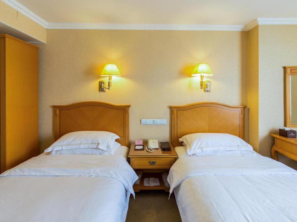 Hotel The Twenty First Century 3*