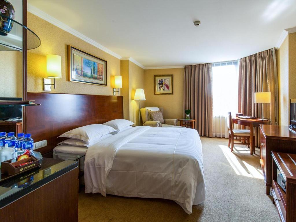 The Twenty First Century Hotel 3*