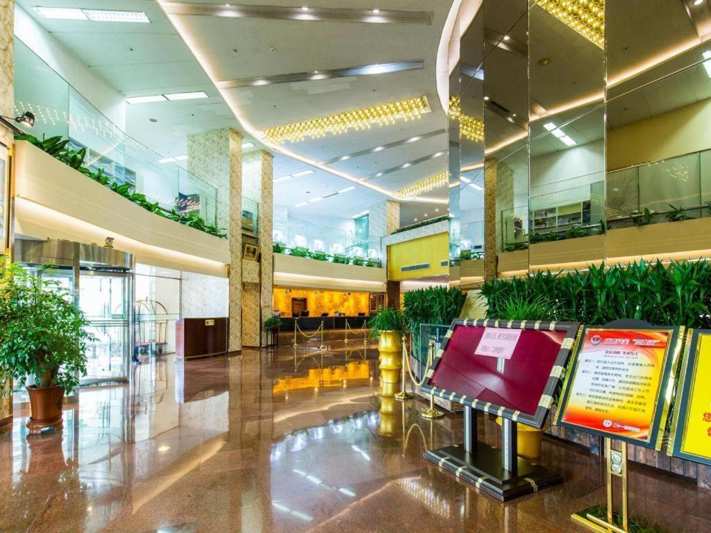 Hotel The Twenty First Century 3*