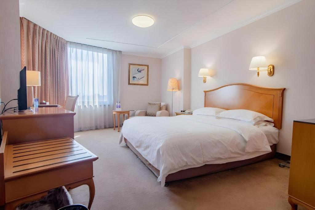 The Twenty First Century Hotel Beijing